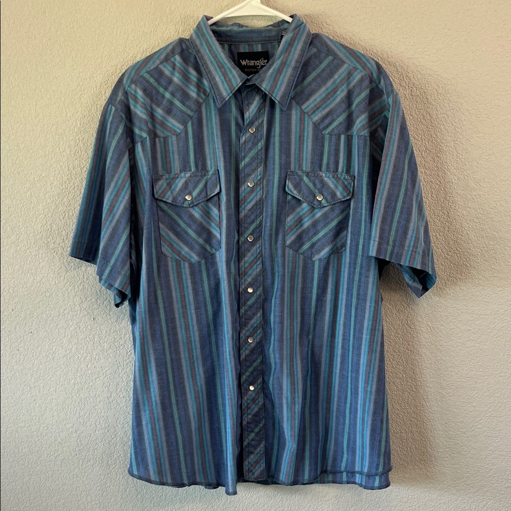 Wrangler Men's Casual Pearl Snap Striped Shirt